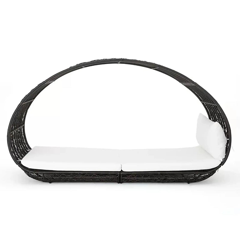 Abigal Outdoor Wicker Daybed With Cushion